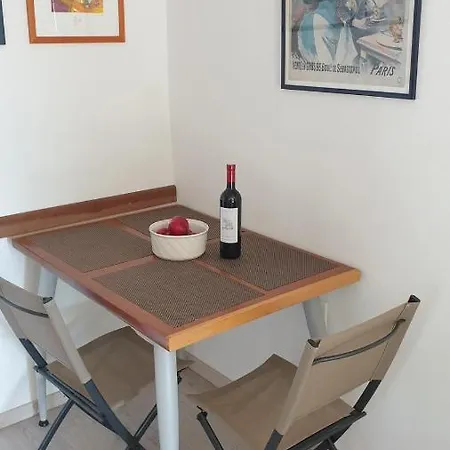 Zest Apartment *